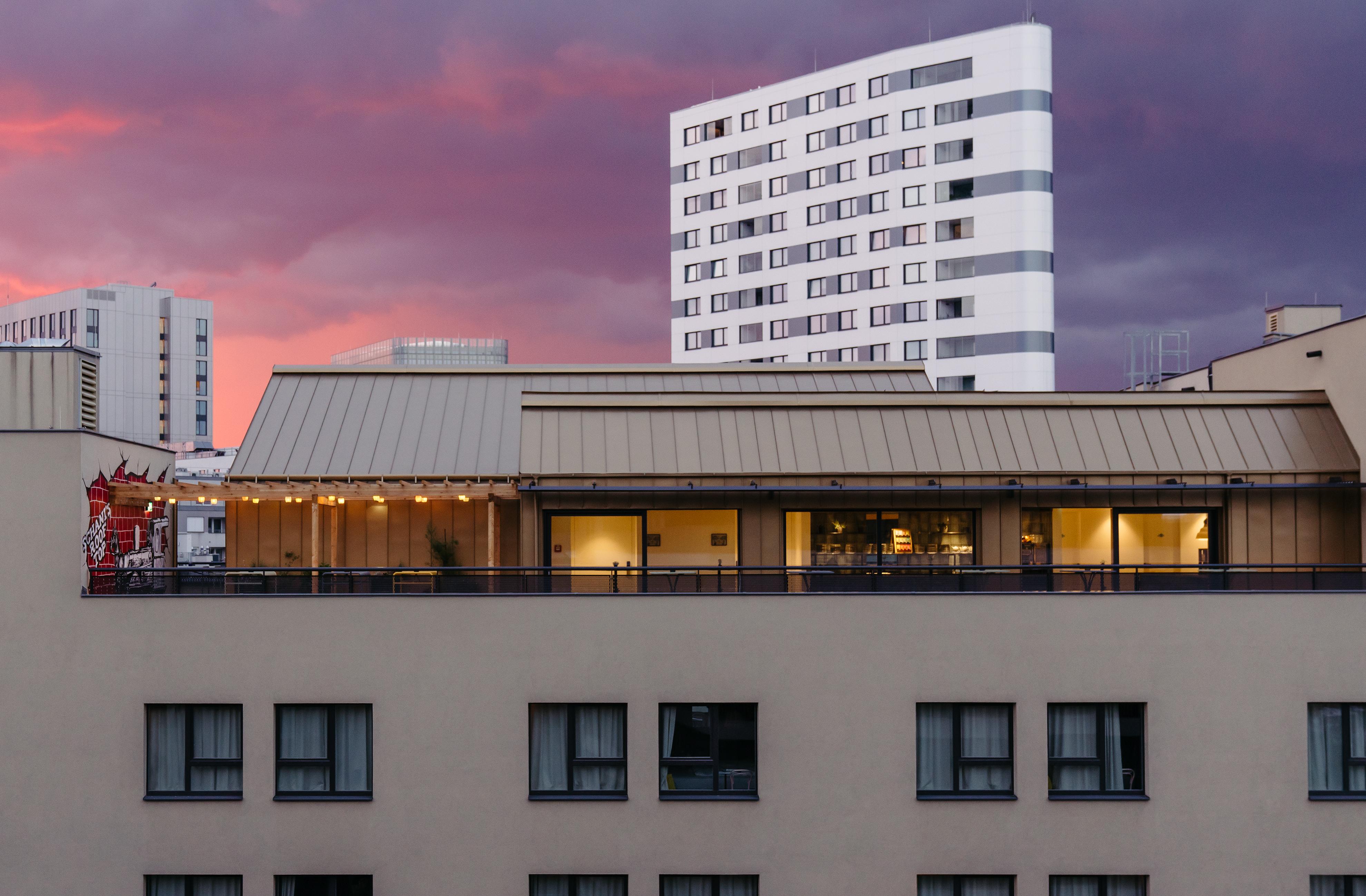 Schani Hotel 4*